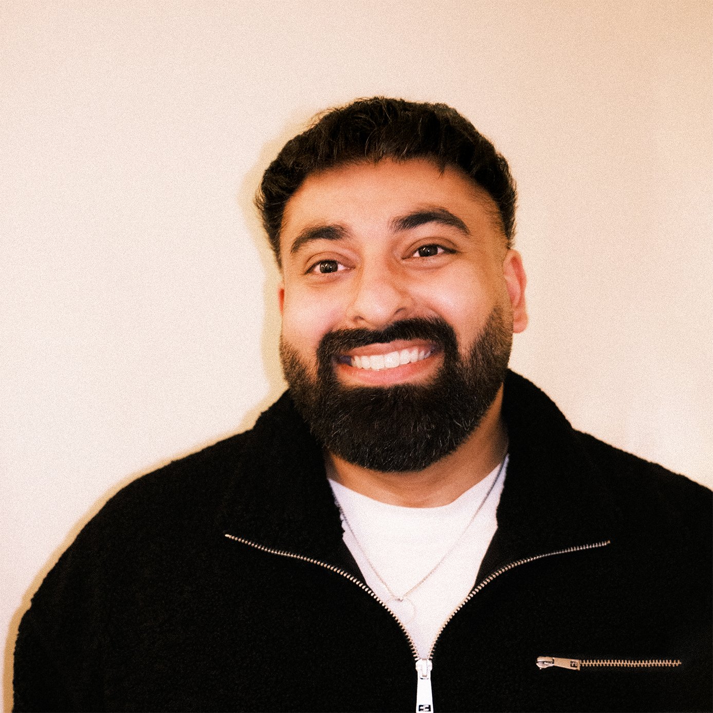 Munraj_headshot_new_2